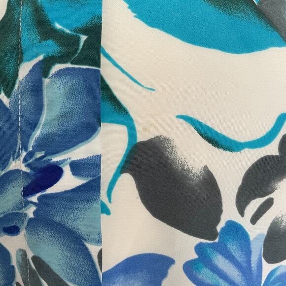 Vintage Blouse Top Size 12 Blue White Floral Short Sleeve Button Casual Office - Picture 8 of 12